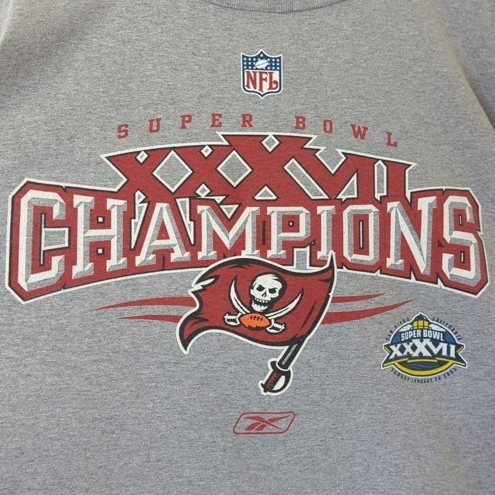 Reebok '03 Vintage Tampa Bay Buccaneers Super Bowl Graphic Short Sleeve T-shirt - Picture 3 of 12
